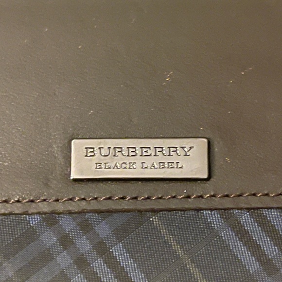 Authentic Burberry Card Case - Picture 2 of 7